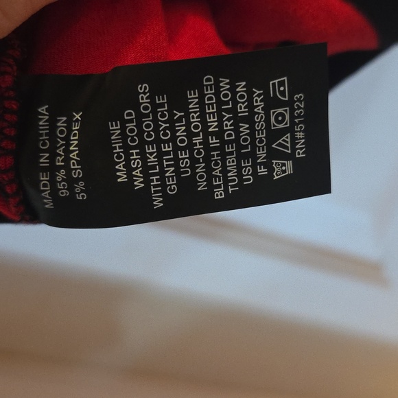 Vince Camuto Red and Black Striped Top With Layers  Small - Picture 6 of 6